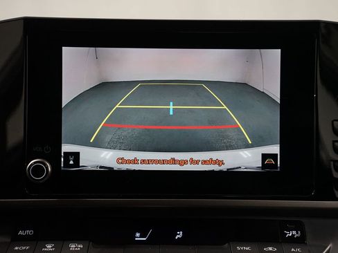 Used 2025 Toyota Camry LE image 19