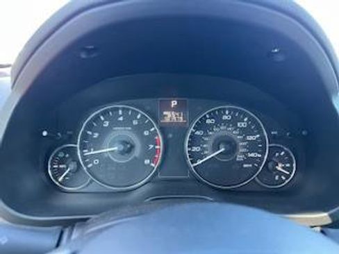 Used 2011 Subaru Outback 2.5i Limited w/ PWR Moonroof Pkg image 32