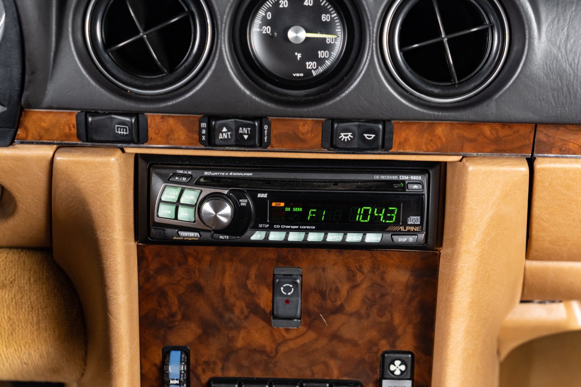 Used 1987 Mercedes-Benz 560 SL image 33