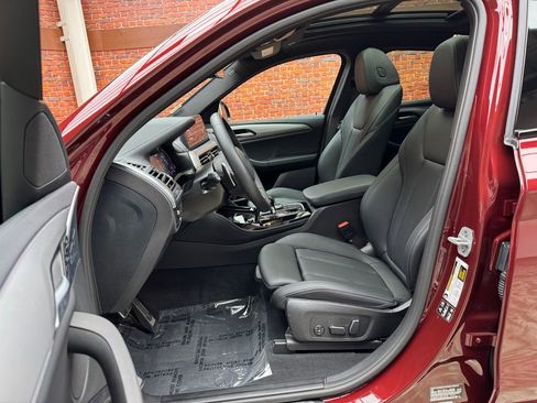Used 2025 BMW X4 M40i image 24