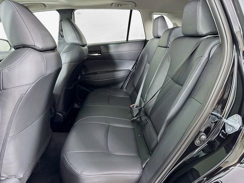 Used 2025 Toyota Corolla Cross XLE w/ Convenience Package AWD/4WD image 15