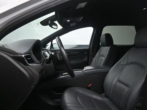 Used 2023 Buick Enclave Essence FWD image 10