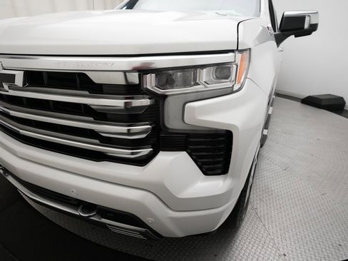 Certified 2023 Chevrolet Silverado 1500 High Country w/ Technology Package image 21