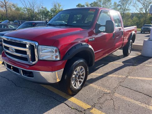 Used 2006 Ford F350 4x4 Crew Cab Super Duty image 2