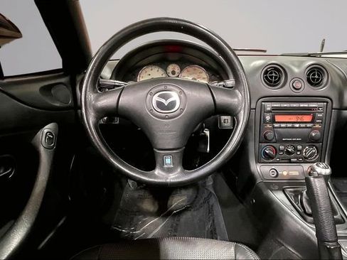 Used 2002 MAZDA MX-5 Miata image 5