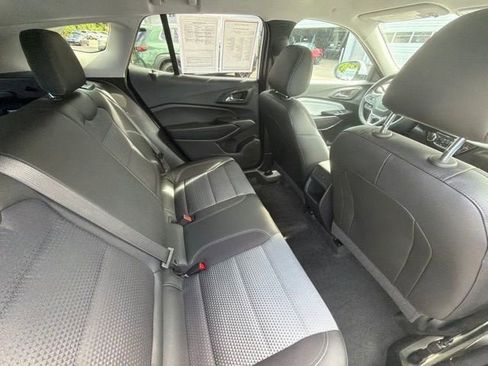 Used 2025 Chevrolet Trax LT w/ Driver Confidence Package FWD image 23