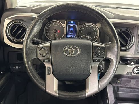 Used 2017 Toyota Tacoma SR5 w/ Tow Package RWD image 23