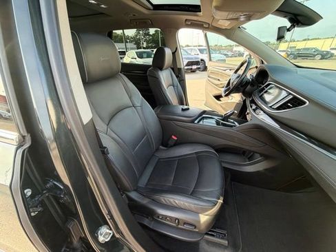 Used 2021 Buick Enclave Avenir w/ Avenir Technology Package AWD/4WD image 27