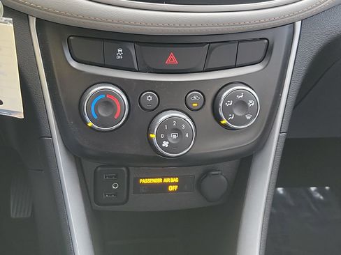 Used 2020 Chevrolet Trax LS w/ Tint and Cruise Package image 16