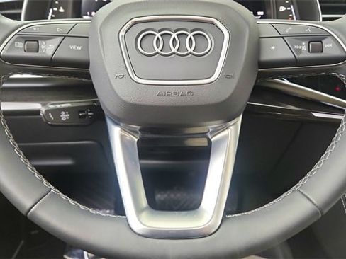 Used 2025 Audi Q8 Prestige w/ Prestige Package image 40
