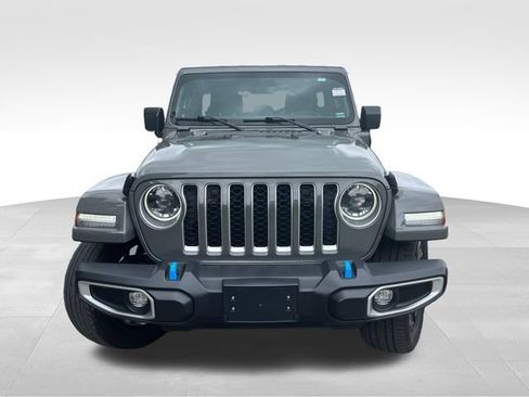 Used 2023 Jeep Wrangler Unlimited Sahara w/ Cold Weather Group AWD/4WD image 9