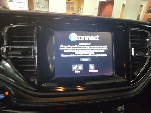 Used 2022 Dodge Durango GT image 32