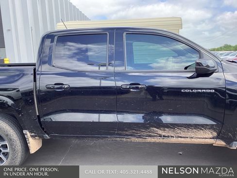Used 2023 Chevrolet Colorado Z71 w/ Z71 Convenience Package 2 image 5