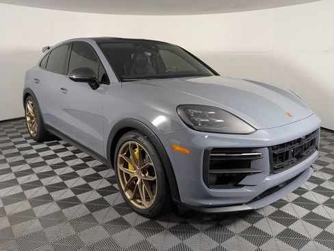 Certified 2024 Porsche Cayenne Turbo GT AWD/4WD image 9