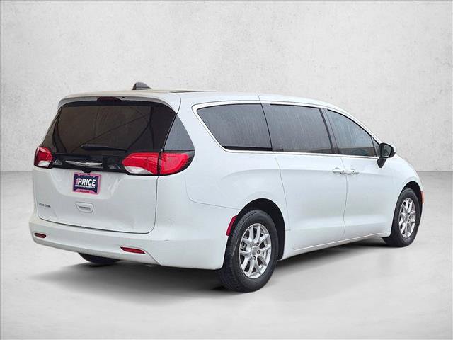 Used 2022 Chrysler Voyager LX w/ Fleet Security Group FWD image 3