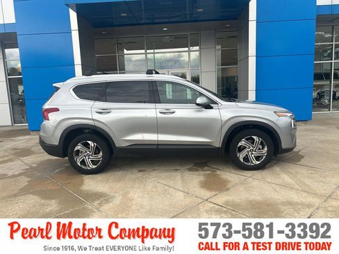 Used 2023 Hyundai Santa Fe SEL FWD image 3
