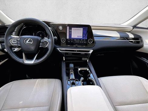 Used 2024 Lexus RX 350 FWD w/ Technology Package image 16