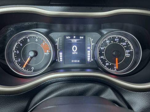 Used 2016 Jeep Cherokee Sport w/ Cold Weather Group image 16