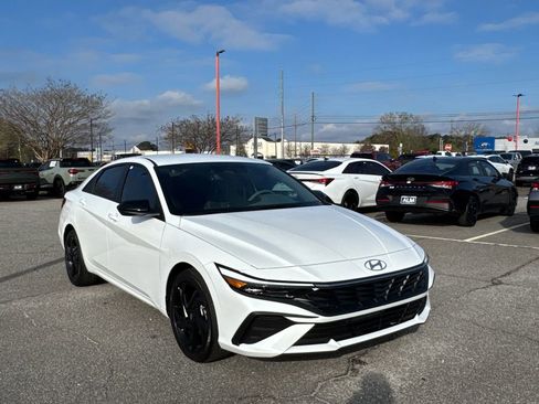New 2026 Hyundai Elantra Sport FWD image 8