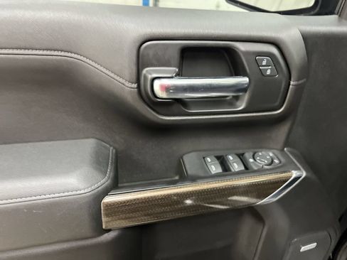 Used 2019 Chevrolet Silverado 1500 LT Trail Boss AWD/4WD image 20
