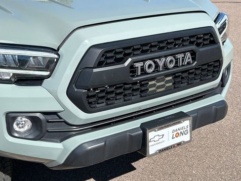 Used 2023 Toyota Tacoma TRD Off-Road image 22