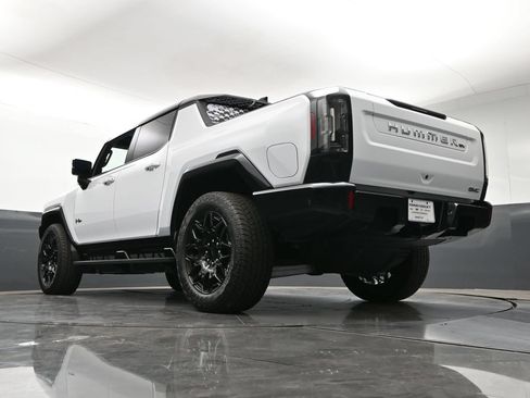 Certified 2025 GMC Hummer EV 2X AWD/4WD image 25