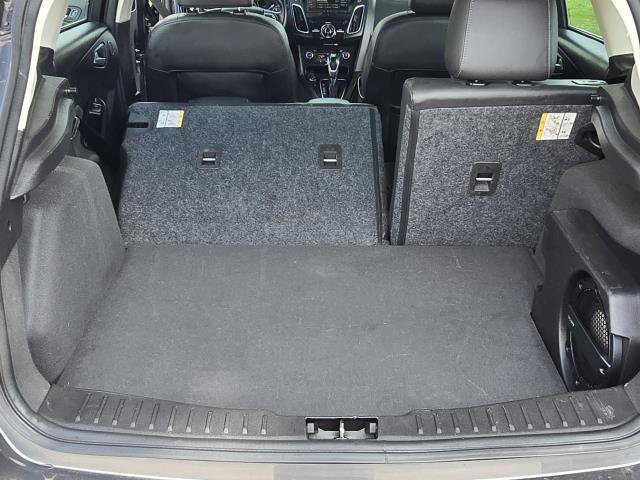 Used 2015 Ford Focus Titanium w/ Titanium Cold Weather Package FWD image 29