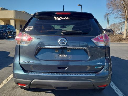 Used 2014 Nissan Rogue S image 6