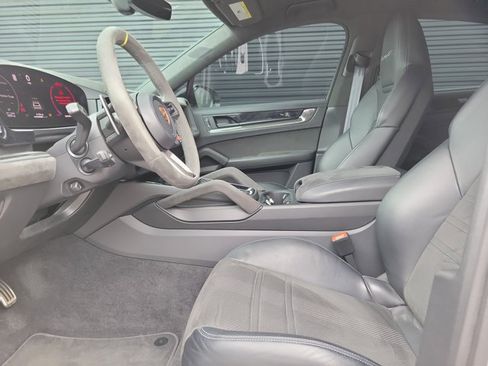 Certified 2024 Porsche Cayenne Turbo GT AWD/4WD image 5