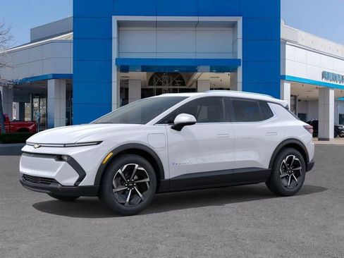 New 2026 Chevrolet Equinox EV LT image 2