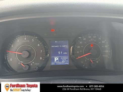 Used 2017 Toyota Sienna LE image 24