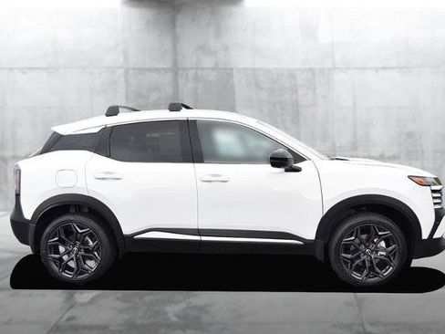 New 2026 Nissan Kicks SR w/ SR Premium Package image 5