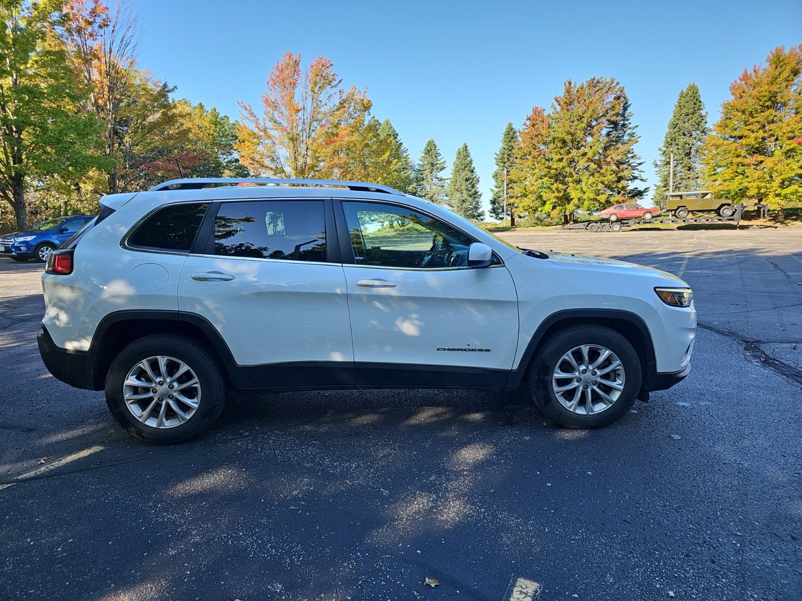 Used 2019 Jeep Cherokee Latitude w/ Popular Appearance Group FWD image 7