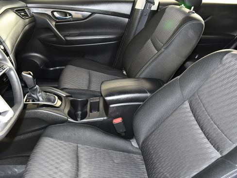 Used 2017 Nissan Rogue S AWD/4WD image 36