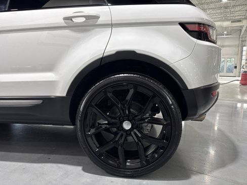 Used 2018 Land Rover Range Rover Evoque SE AWD/4WD image 86