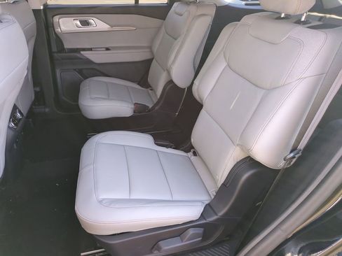 New 2026 Ford Explorer Active AWD/4WD image 18