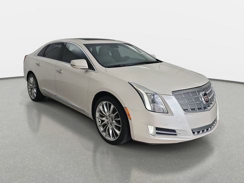 Used 2013 Cadillac XTS Platinum image 3