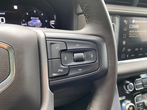 Used 2023 GMC Yukon Denali RWD image 21