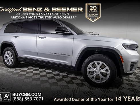 Used 2023 Jeep Grand Cherokee L Limited AWD/4WD image 1