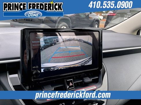 Used 2025 Toyota Corolla LE image 20