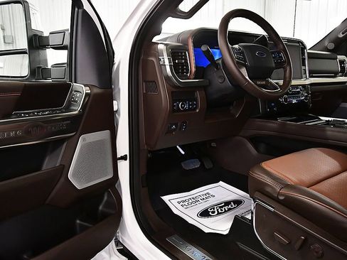 Used 2025 Ford F250 King Ranch w/ Chrome Package AWD/4WD image 18