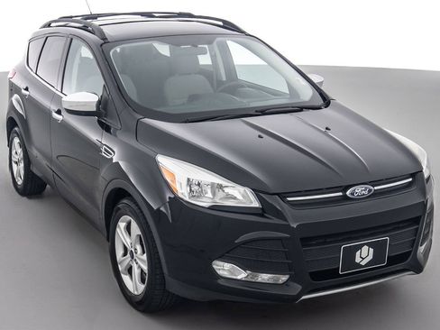 Used 2015 Ford Escape SE w/ Equipment Group 201A AWD/4WD image 1