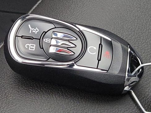 New 2026 Buick Envista Sport Touring w/ Convenience I Package FWD image 32