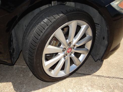 Used 2015 Jaguar XF Portfolio image 20