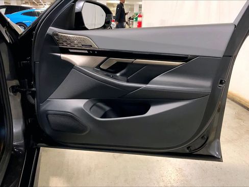 Certified 2024 BMW 530i xDrive w/ M Sport Package image 22