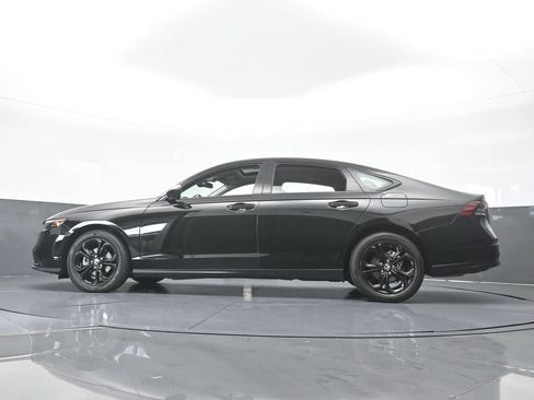 Used 2025 Honda Accord SE image 56