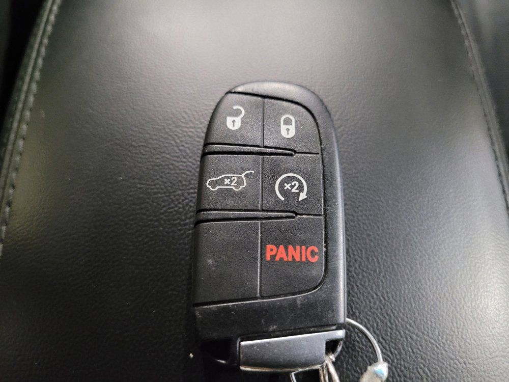Used 2017 Jeep Grand Cherokee Laredo w/ Quick Order Package 23E AWD/4WD image 32