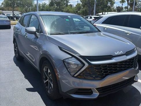 Used 2023 Kia Sportage EX image 2