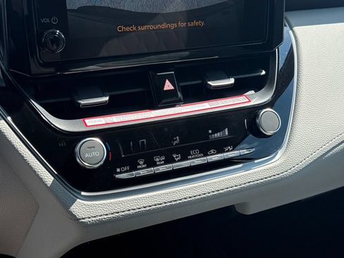 New 2026 Toyota Corolla Cross LE w/ Moonroof Package AWD/4WD image 23