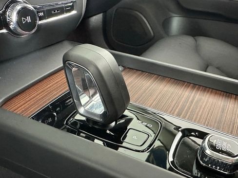 New 2024 Volvo S60 B5 Plus w/ Climate Package image 21